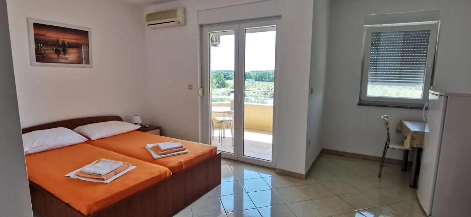 Apartments Gorgi Liznjan Croatia